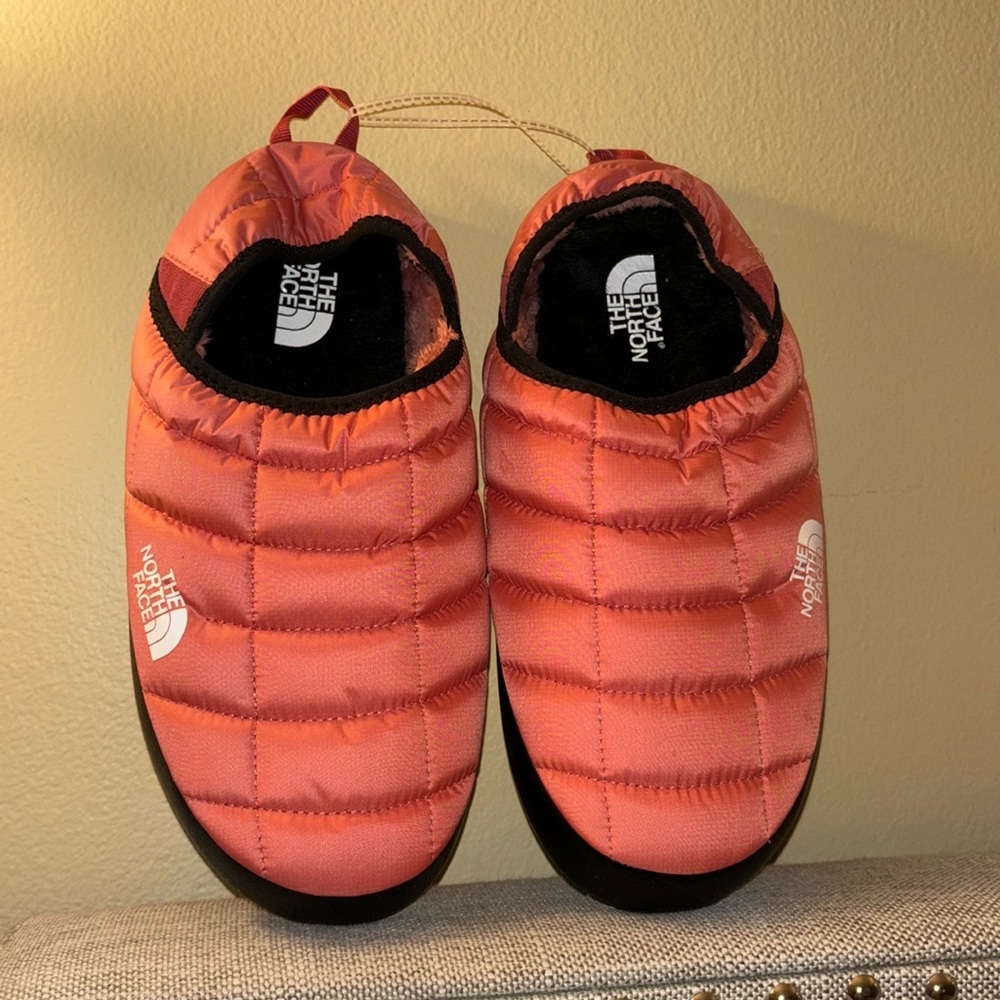 NWT NORTHFACE TRACTION MULE SIZE 10